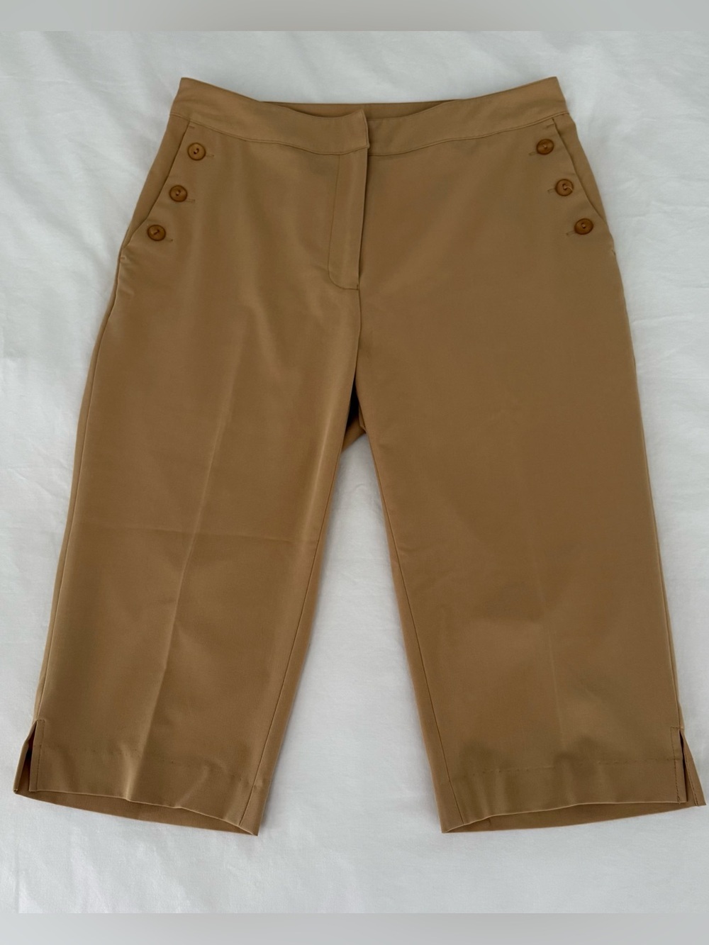 EP Pro Golf Capri Pants Tan Button Accent Stretch Cropped Size 4 Country Club